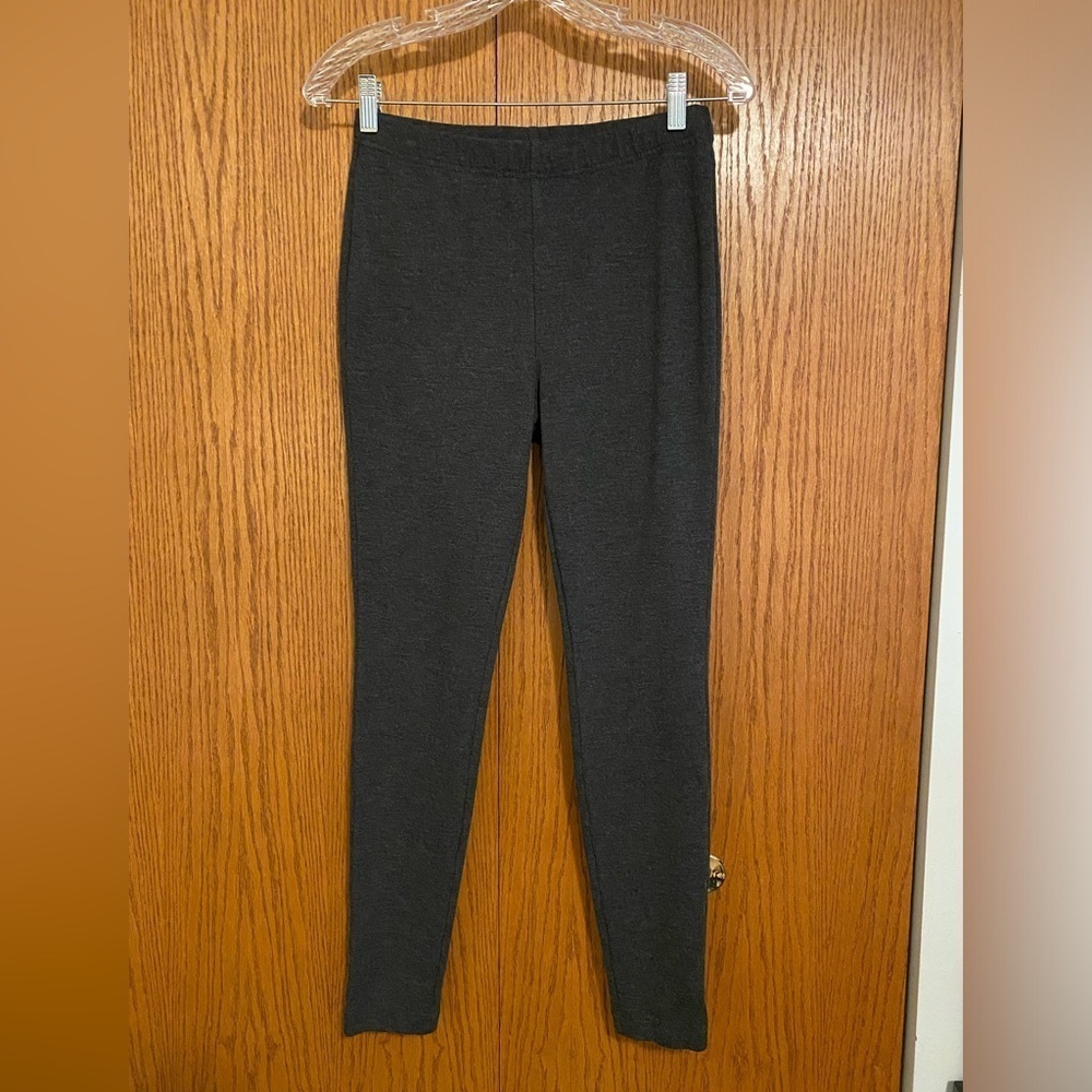 Chicos Fabulously Slimming Small Leggings in Charcoal Gray Tummy Control